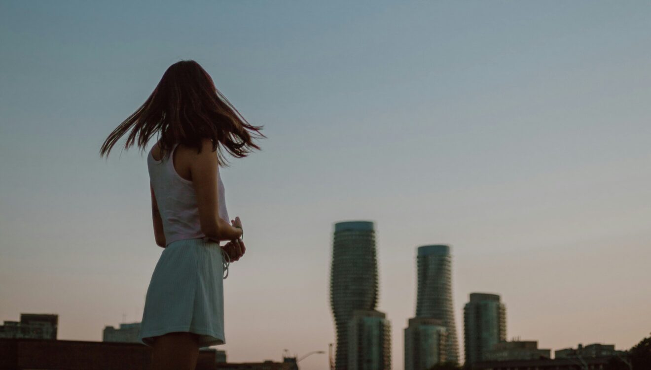 buy a home in Mississauga market overview